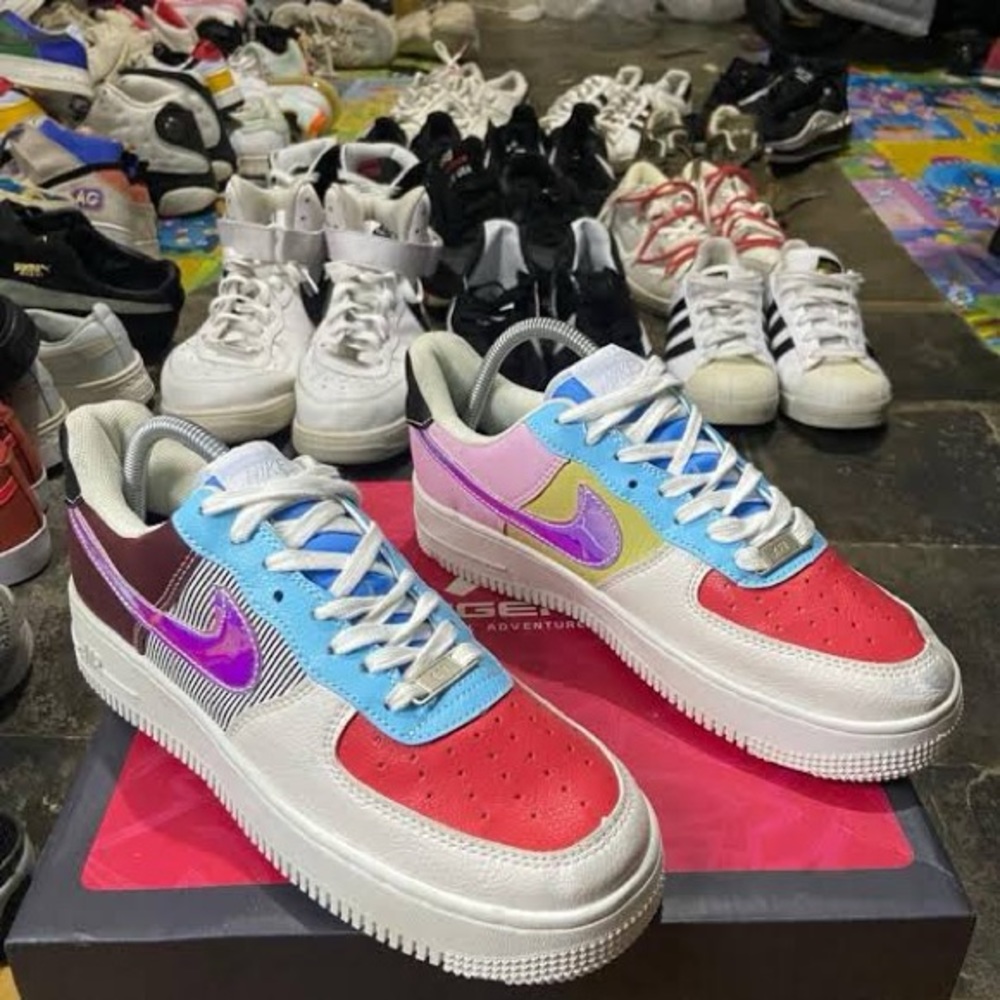 NIKE SHOES
